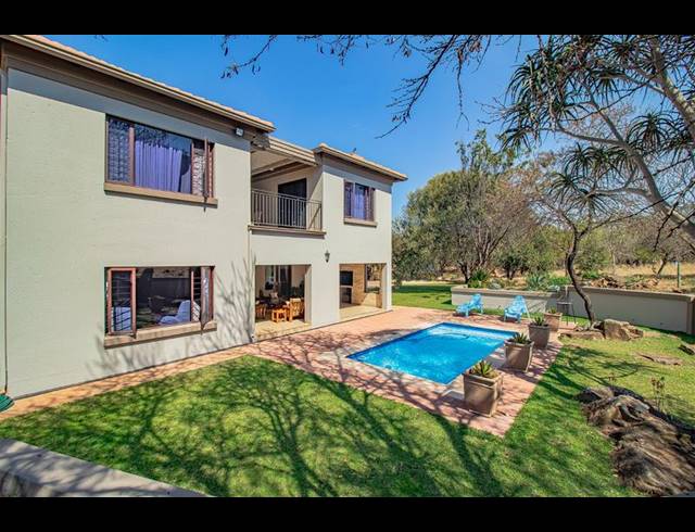 4 BEDROOM HOUSE FOR SALE IN LEEUWFONTEIN ESTATE